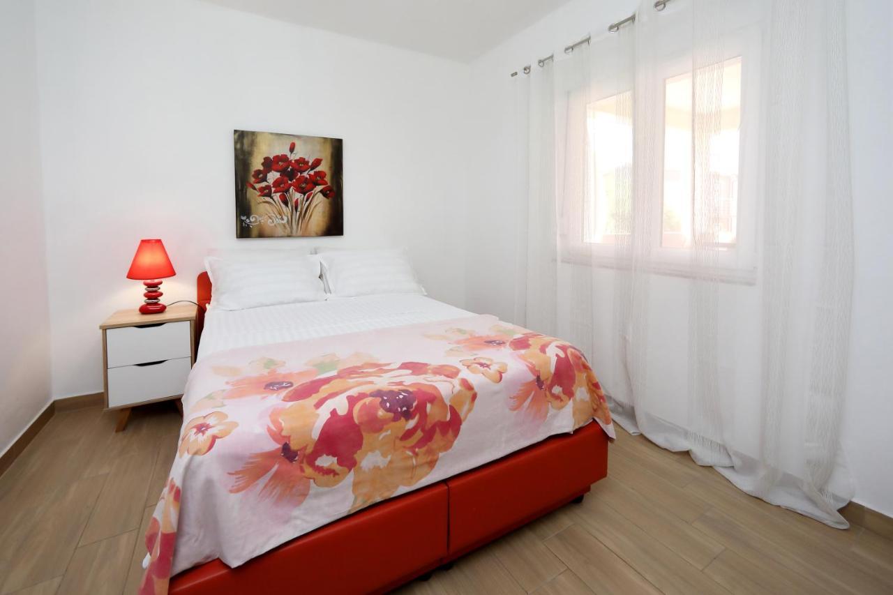 Apartment Sunny Terrace ビビニェ エクステリア 写真