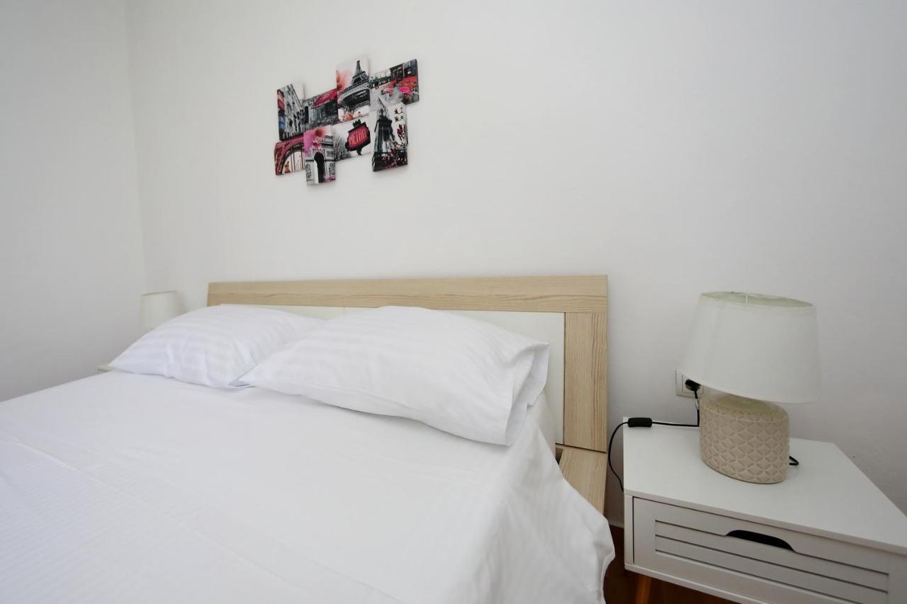 Apartment Sunny Terrace ビビニェ エクステリア 写真