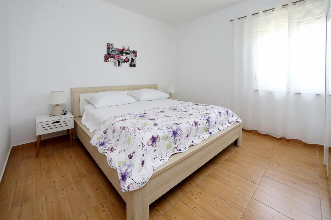 Apartment Sunny Terrace ビビニェ エクステリア 写真