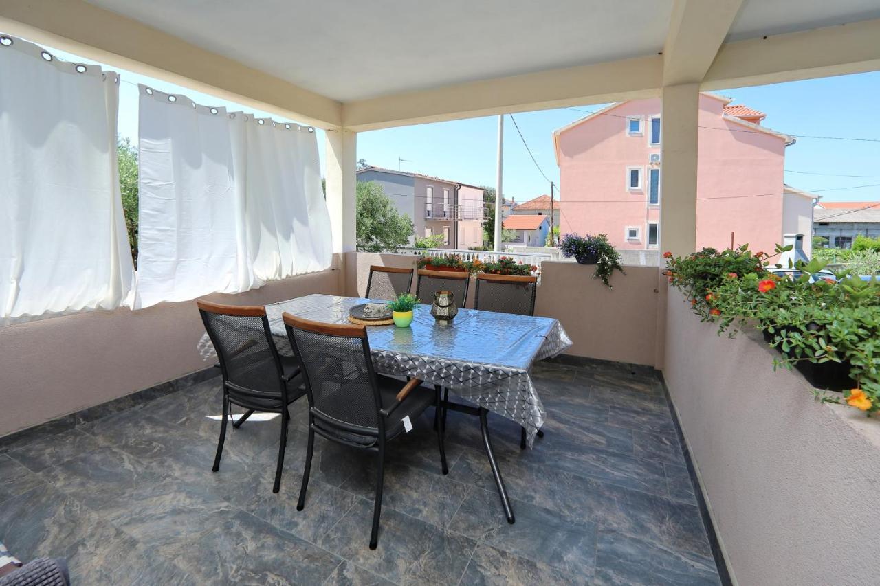 Apartment Sunny Terrace ビビニェ エクステリア 写真