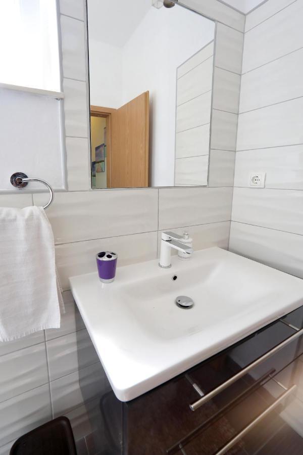 Apartment Sunny Terrace ビビニェ エクステリア 写真