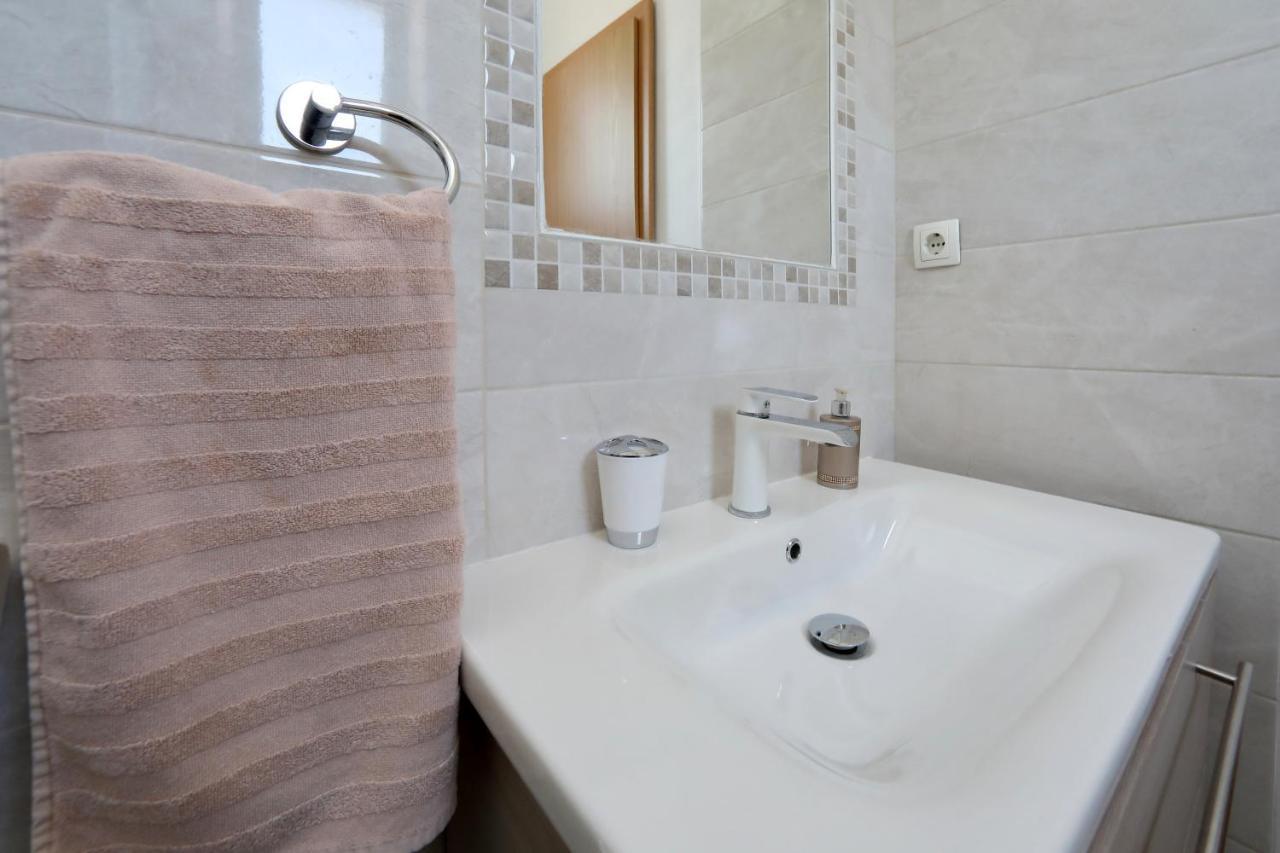 Apartment Sunny Terrace ビビニェ エクステリア 写真