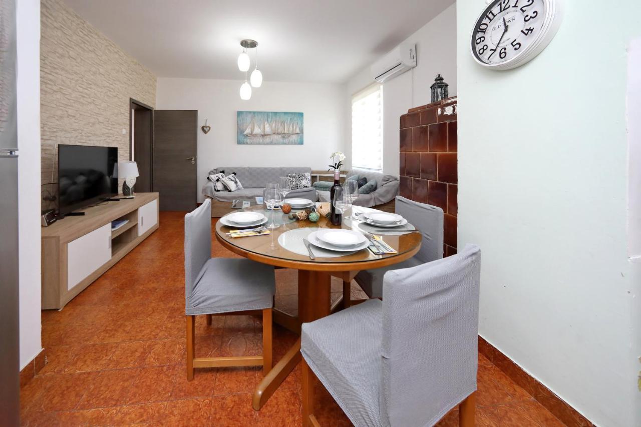 Apartment Sunny Terrace ビビニェ エクステリア 写真